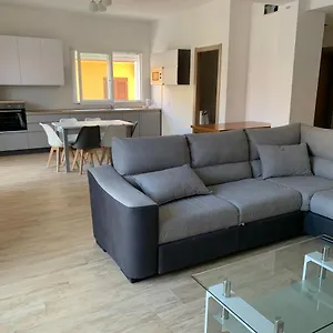 La Casa Bianca Di Navarra Appartamento